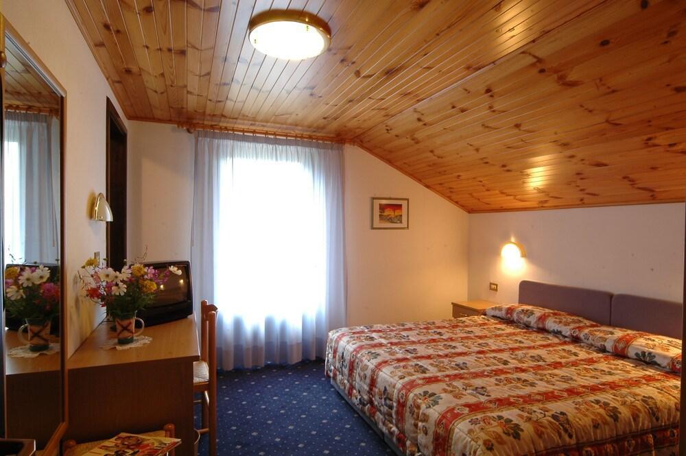 Hotel Garni Roberta Malga Ciapela Dış mekan fotoğraf